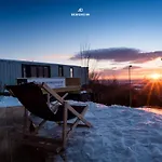 Bergheim Container Loft 롯지 쇼넥