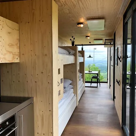 Bergheim Container Loft אכסניה