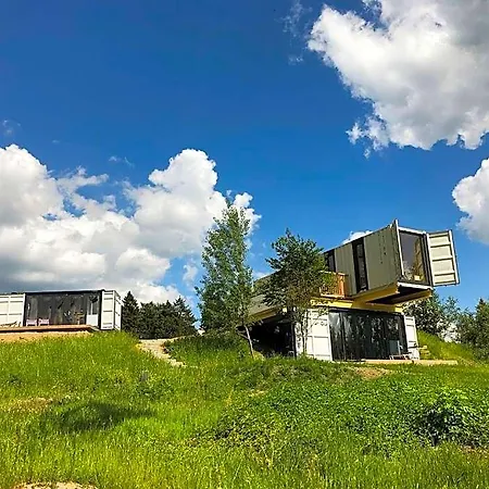 Bergheim Container Loft אכסניה