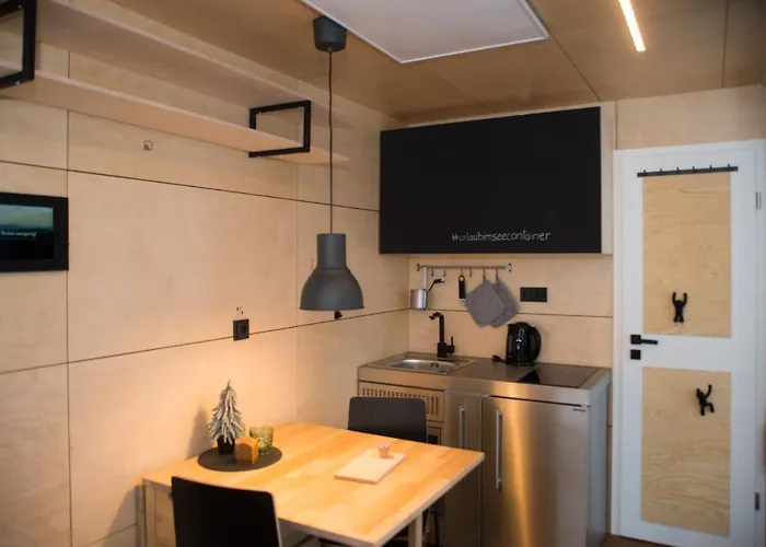 Bergheim Container Loft 롯지 쇼넥