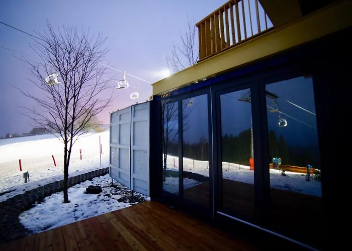 Bergheim Container Loft 롯지 쇼넥